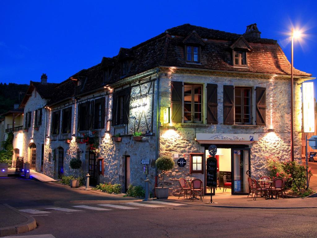 Le Victor Hugo - Hotel Et Restaurant - Logis Hotels Saint-Cere Exterior foto